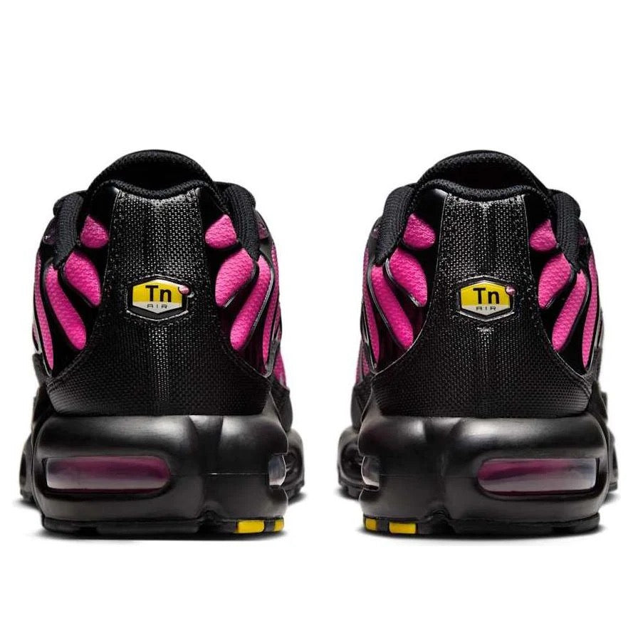 NIKE Air Max Plus 'Black Hyper Pink'