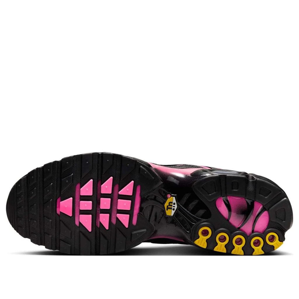 NIKE Air Max Plus 'Black Hyper Pink'